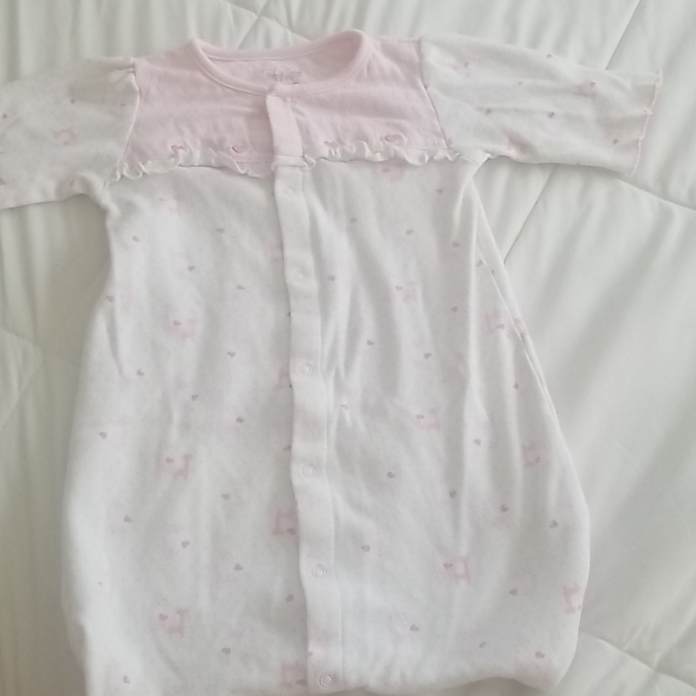 0-6 Months 
White/baby pink
L/S Sleep
Sack